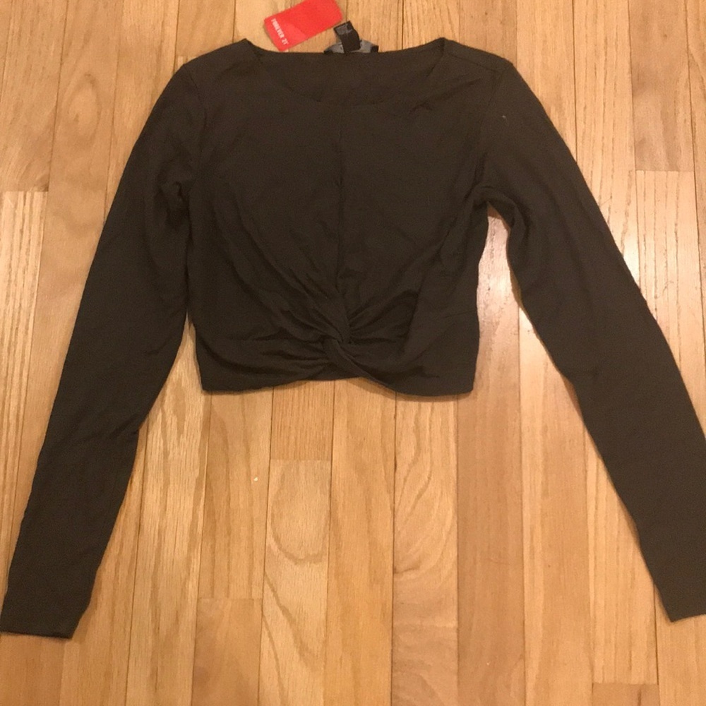 NWT Cropped army green crop top - Picture 3 of 3